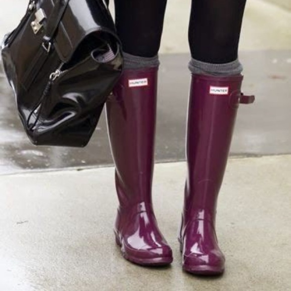 Hunter Boots Burgundy Red Glossy Finish Rainboots Size 8M USED